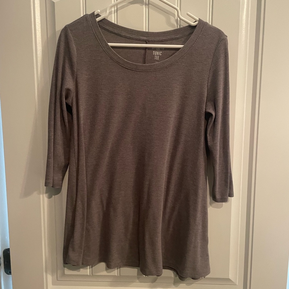 Women's Gray Top